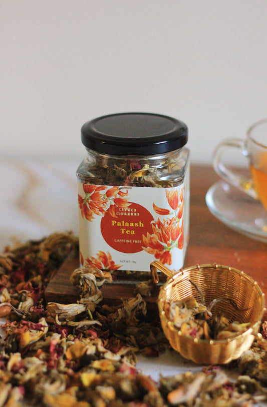 Palaash herbal tea with dried Palaash flowers and sweet notes, caffeine-free Ayurvedic floral tea blend.